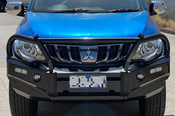 BULLBAR MITSUBISHI TRITON 2015-2018 MQ (c) BULLBAR MITSUBISHI TRITON 2015-2018 MQ