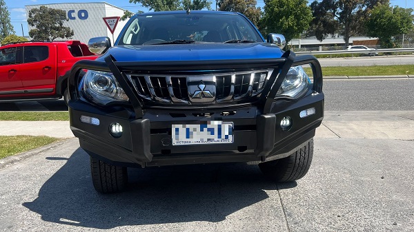BULLBAR MITSUBISHI TRITON 2015-2018 MQ (e) BULLBAR MITSUBISHI TRITON 2015-2018 MQ
